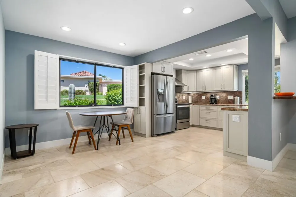 688 Vallarta Circle Palm Springs, CA 92262