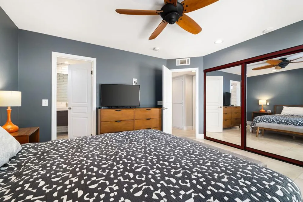 688 Vallarta Circle Palm Springs, CA 92262