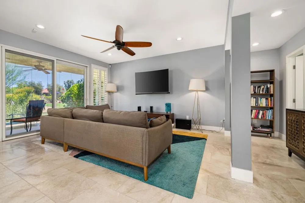 688 Vallarta Circle Palm Springs, CA 92262