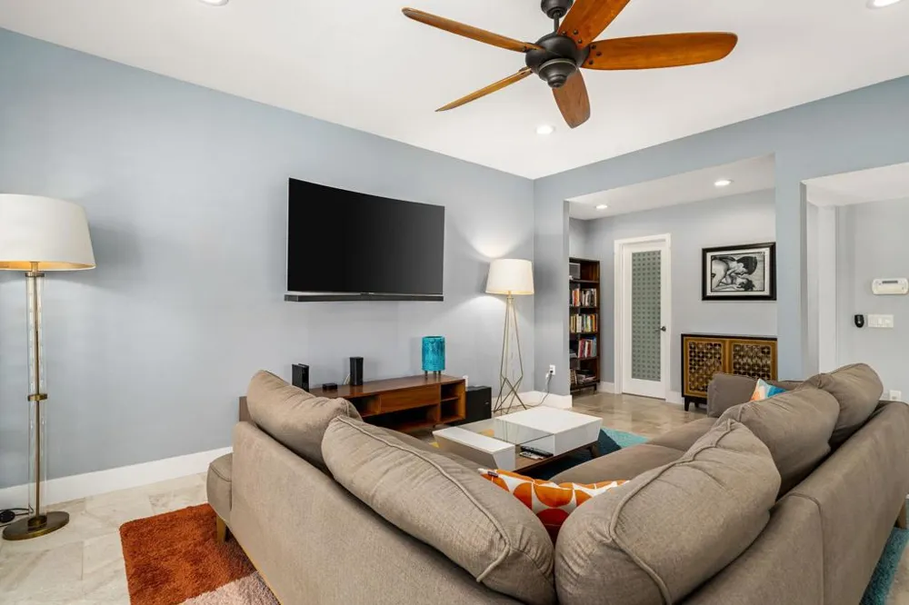 688 Vallarta Circle Palm Springs, CA 92262
