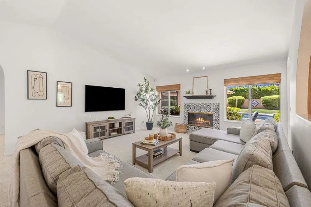 39795 Regency Way Palm Desert, CA 92211