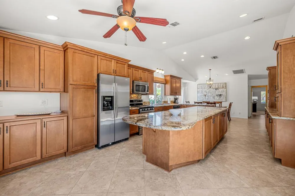 39795 Regency Way Palm Desert, CA 92211