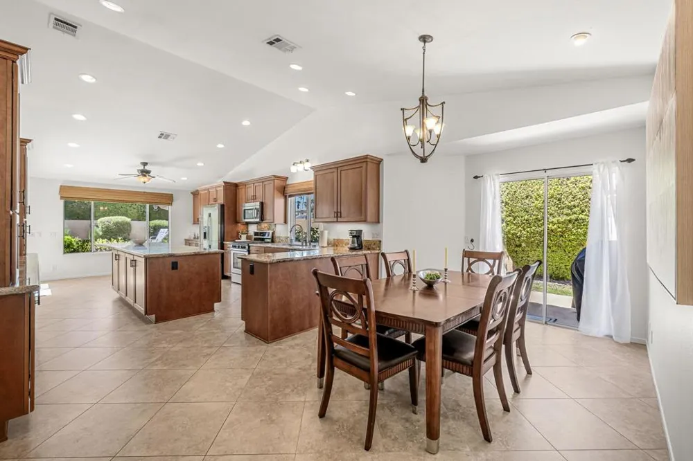 39795 Regency Way Palm Desert, CA 92211
