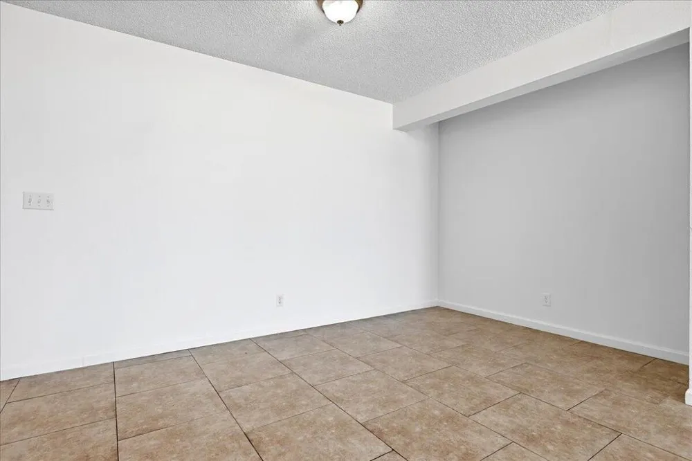 31601 Avenida Maravilla #2 Cathedral City, CA 92234