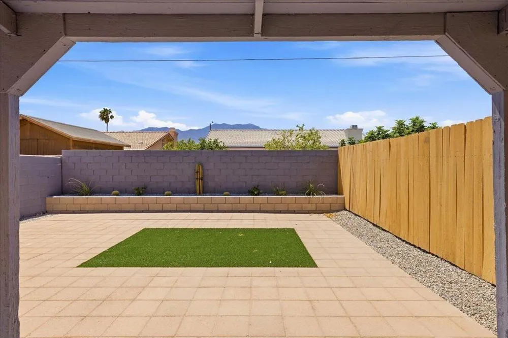31601 Avenida Maravilla #2 Cathedral City, CA 92234