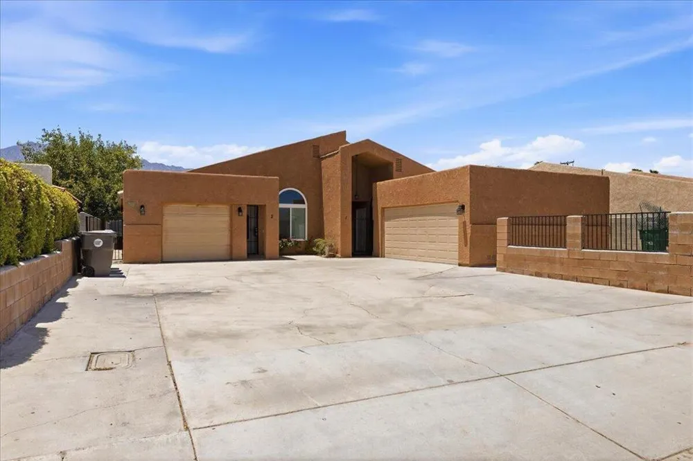 31601 Avenida Maravilla #2 Cathedral City, CA 92234