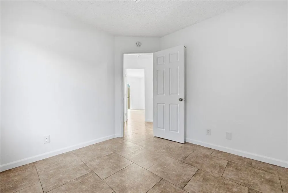 31601 Avenida Maravilla #2 Cathedral City, CA 92234