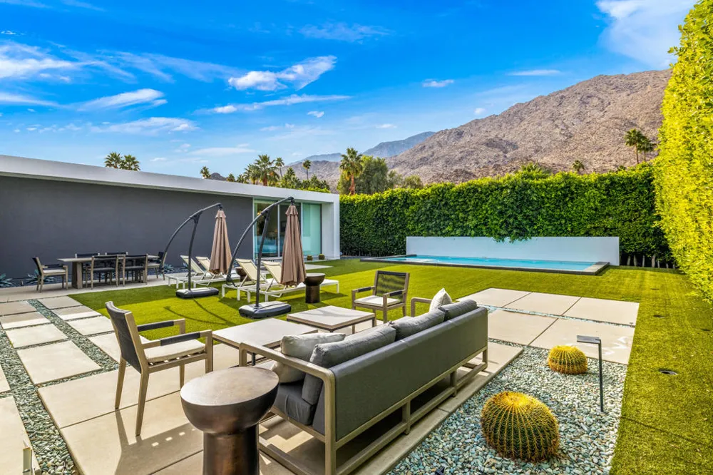 1961 S Palm Canyon Drive #A Palm Springs, CA 92264