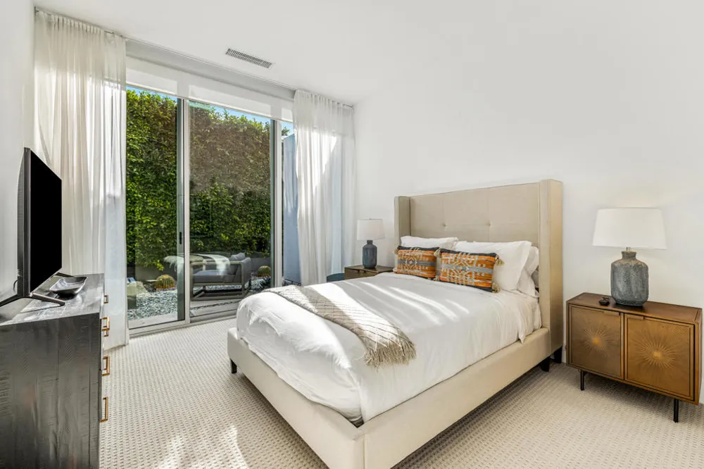 1961 S Palm Canyon Drive #A Palm Springs, CA 92264