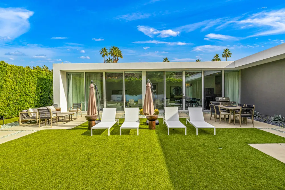 1961 S Palm Canyon Drive #A Palm Springs, CA 92264