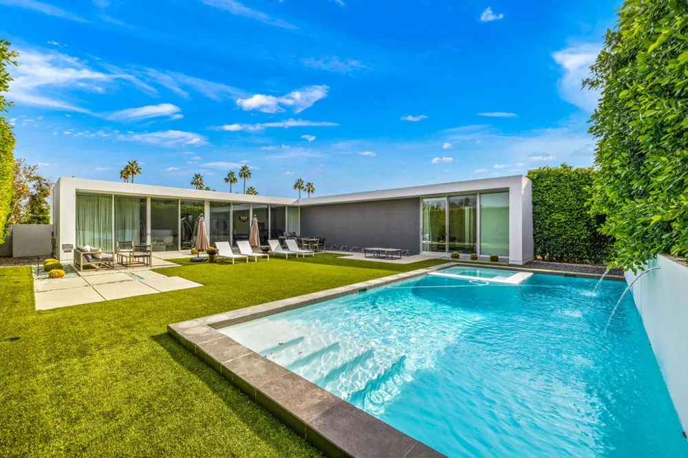 1961 S Palm Canyon Drive #A Palm Springs, CA 92264