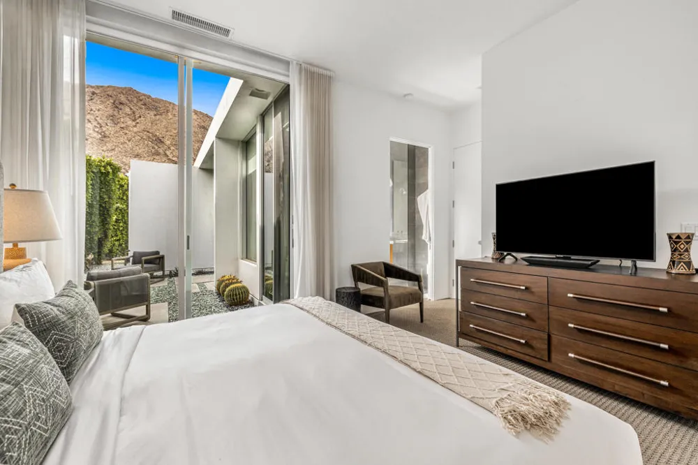 1961 S Palm Canyon Drive #A Palm Springs, CA 92264