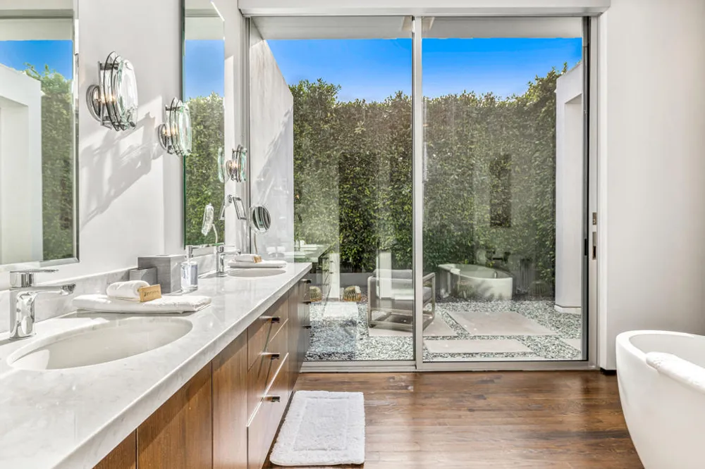 1961 S Palm Canyon Drive #A Palm Springs, CA 92264