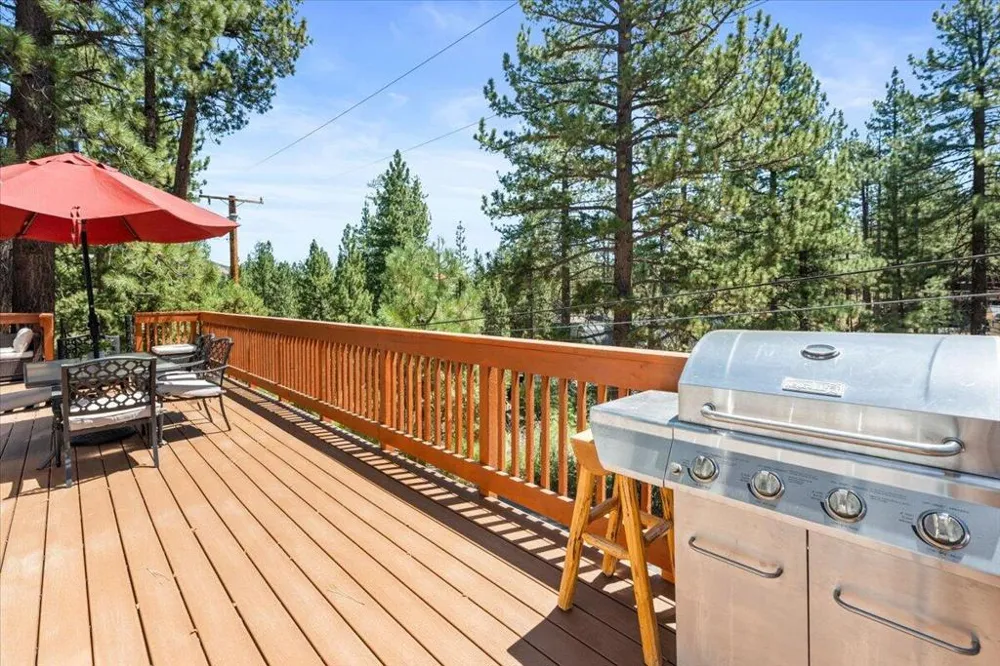 300 Hilltop Lane Big Bear, CA 92314