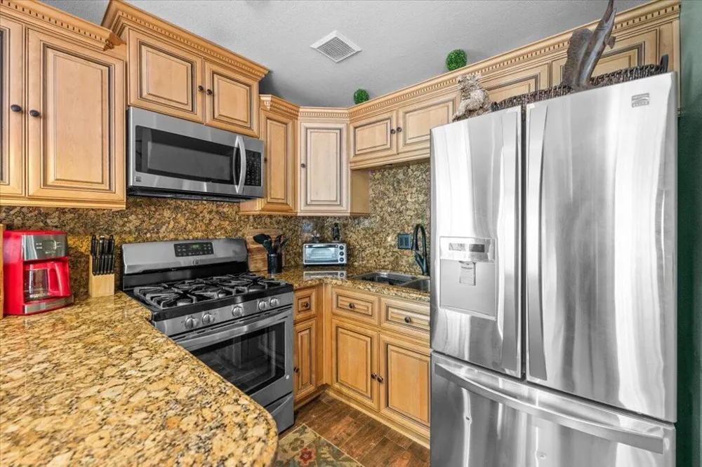 300 Hilltop Lane Big Bear, CA 92314