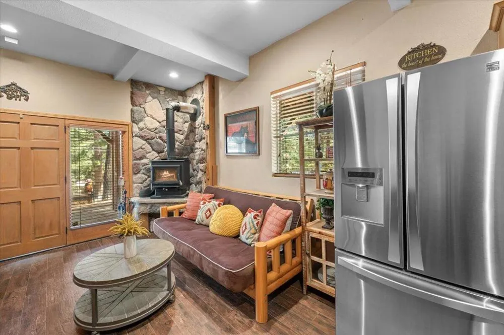 300 Hilltop Lane Big Bear, CA 92314