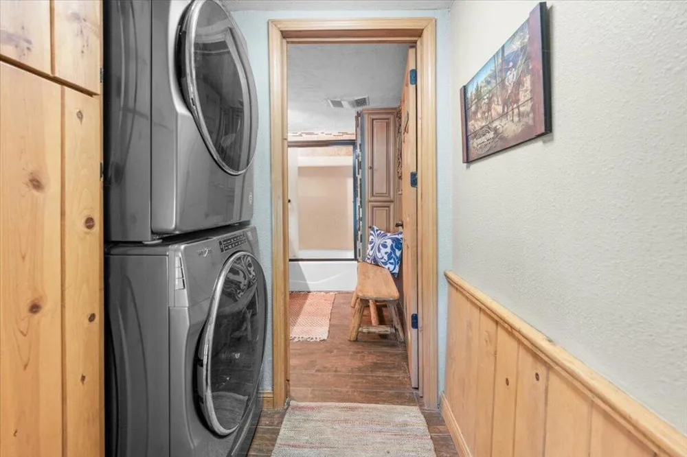 300 Hilltop Lane Big Bear, CA 92314