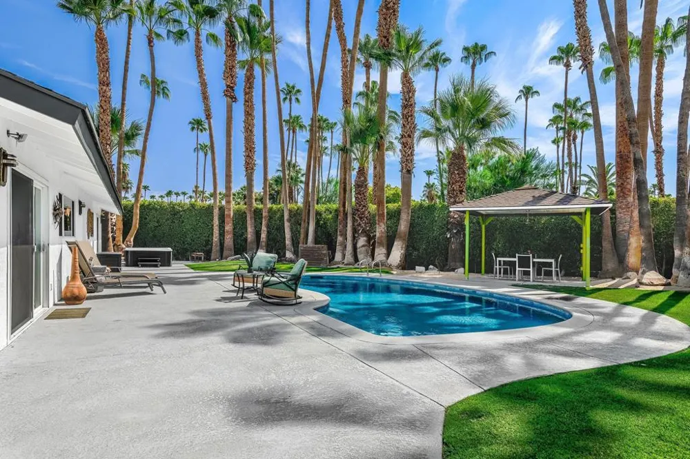1200 S Farrell Drive Palm Springs, CA 92264