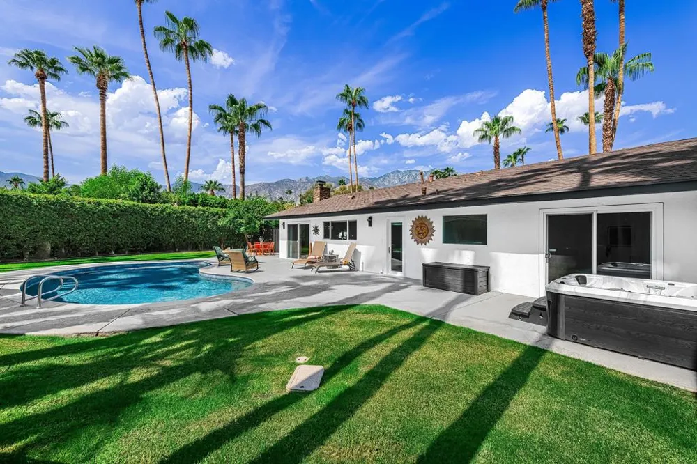 1200 S Farrell Drive Palm Springs, CA 92264