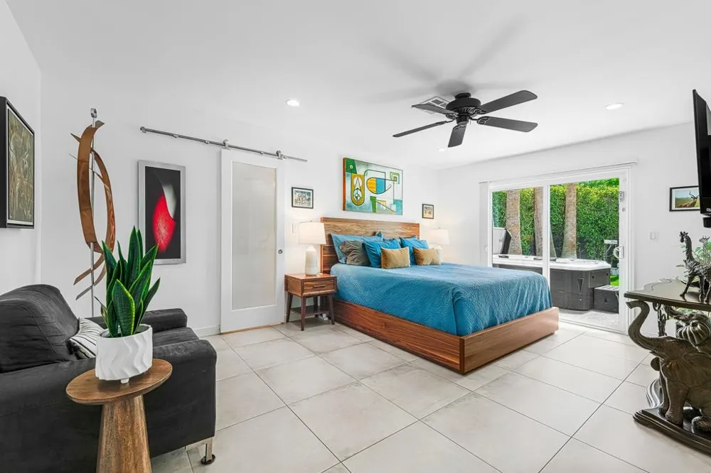 1200 S Farrell Drive Palm Springs, CA 92264