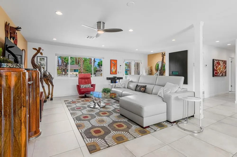 1200 S Farrell Drive Palm Springs, CA 92264