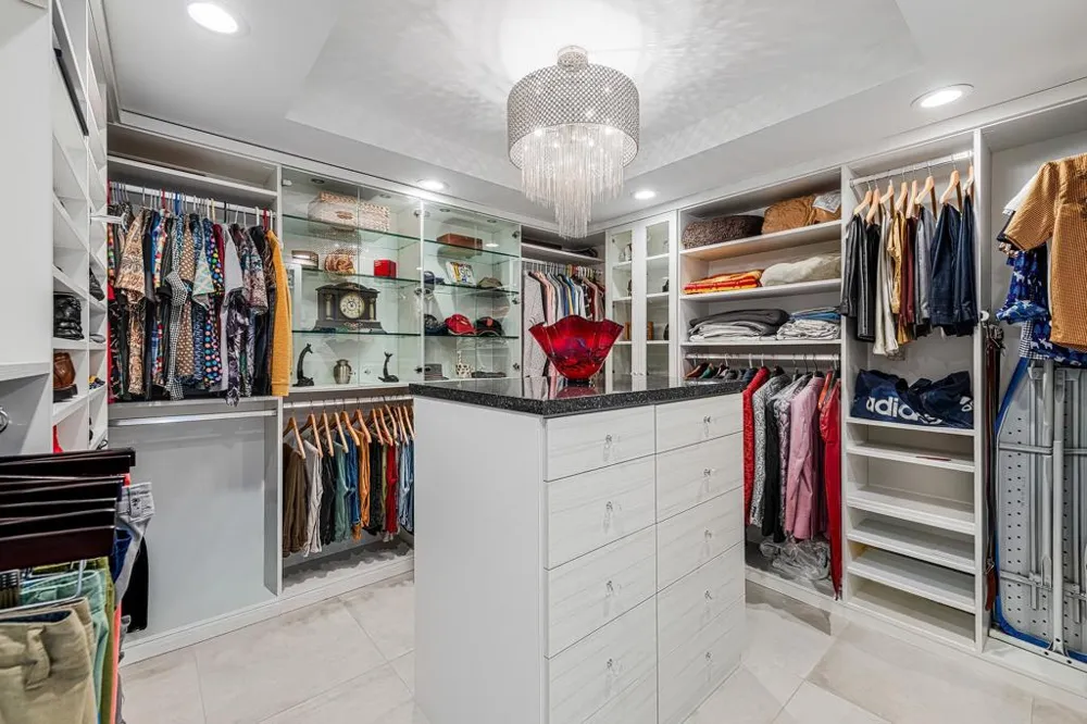 1200 S Farrell Drive Palm Springs, CA 92264
