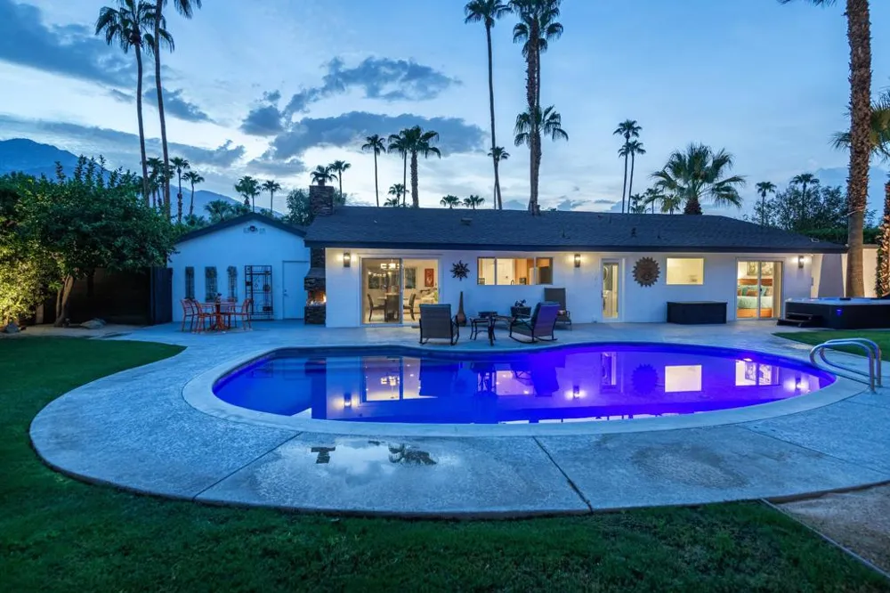 1200 S Farrell Drive Palm Springs, CA 92264