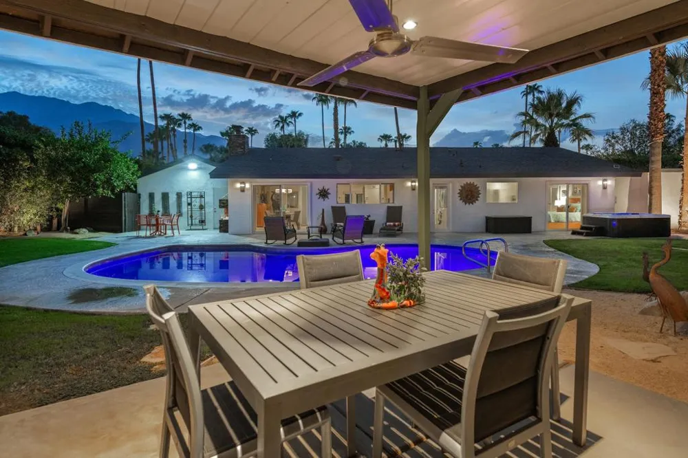 1200 S Farrell Drive Palm Springs, CA 92264