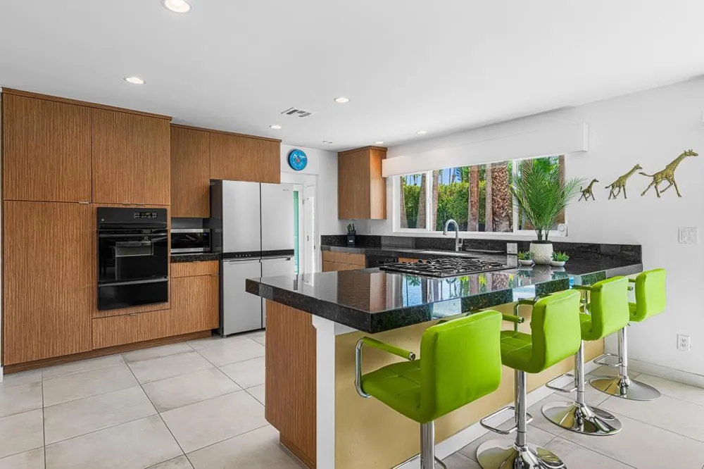 1200 S Farrell Drive Palm Springs, CA 92264