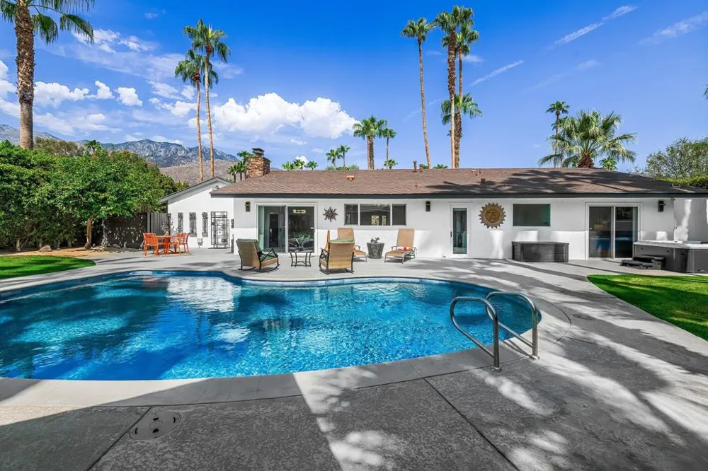 1200 S Farrell Drive Palm Springs, CA 92264