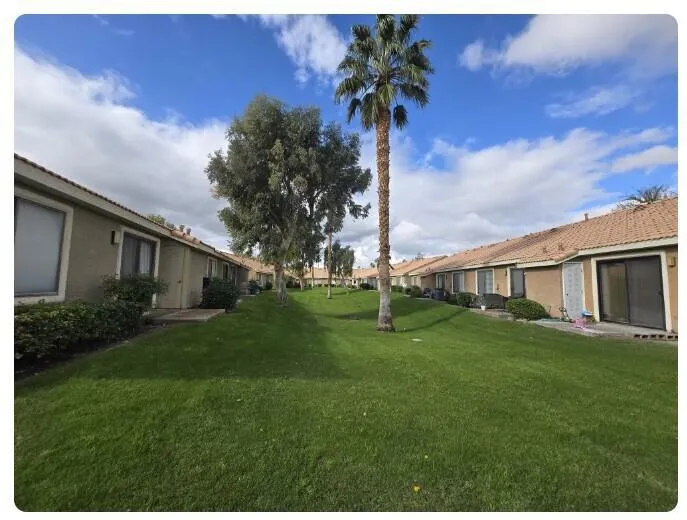 40840 Sandy Gale #D Palm Desert, CA 92211