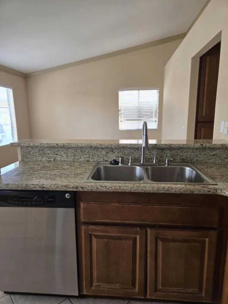 40840 Sandy Gale #D Palm Desert, CA 92211