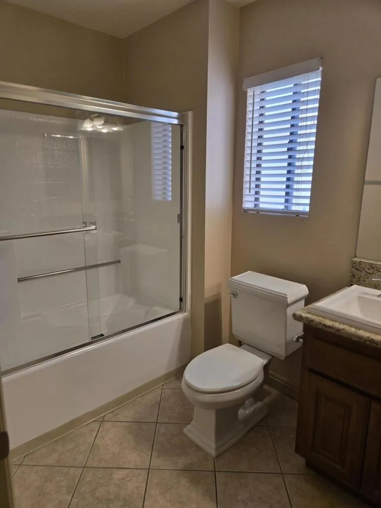 40840 Sandy Gale #D Palm Desert, CA 92211