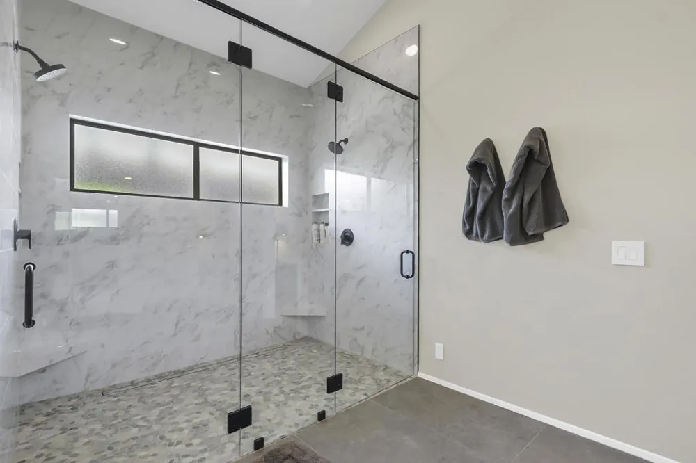 352 Red River Road Palm Desert, CA 92211
