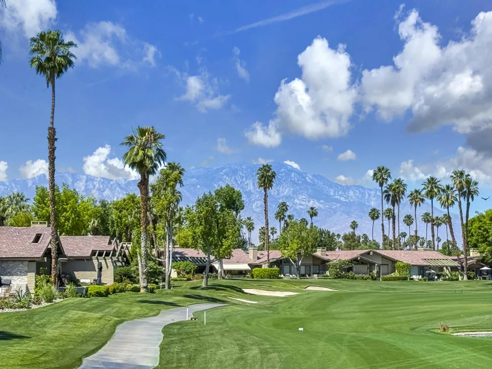 352 Red River Road Palm Desert, CA 92211