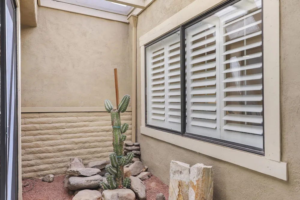 352 Red River Road Palm Desert, CA 92211