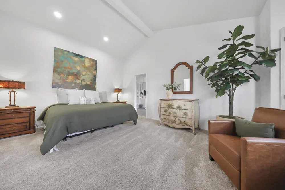 352 Red River Road Palm Desert, CA 92211