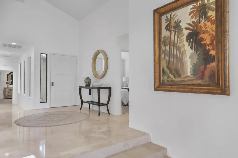 352 Red River Road Palm Desert, CA 92211