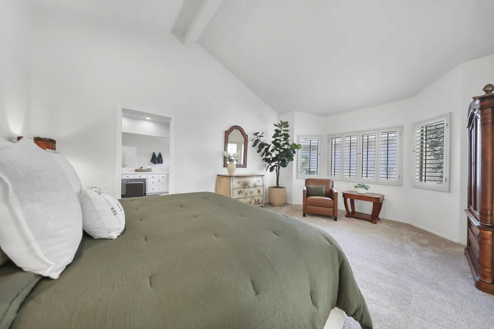 352 Red River Road Palm Desert, CA 92211