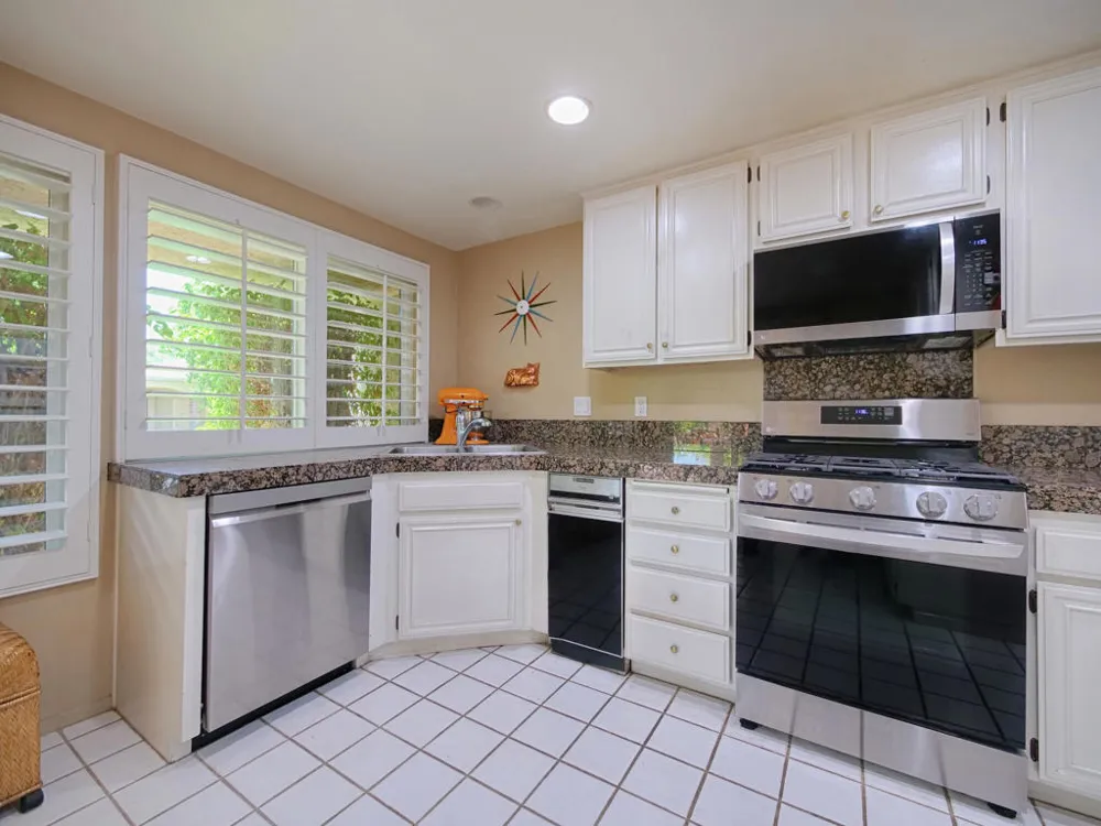 68737 Paseo Soria Cathedral City, CA 92234