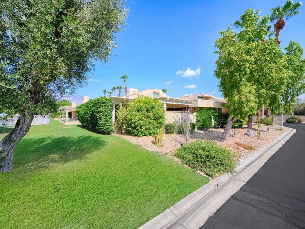 68737 Paseo Soria Cathedral City, CA 92234