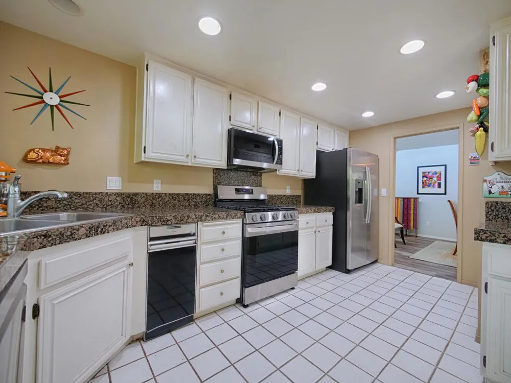 68737 Paseo Soria Cathedral City, CA 92234