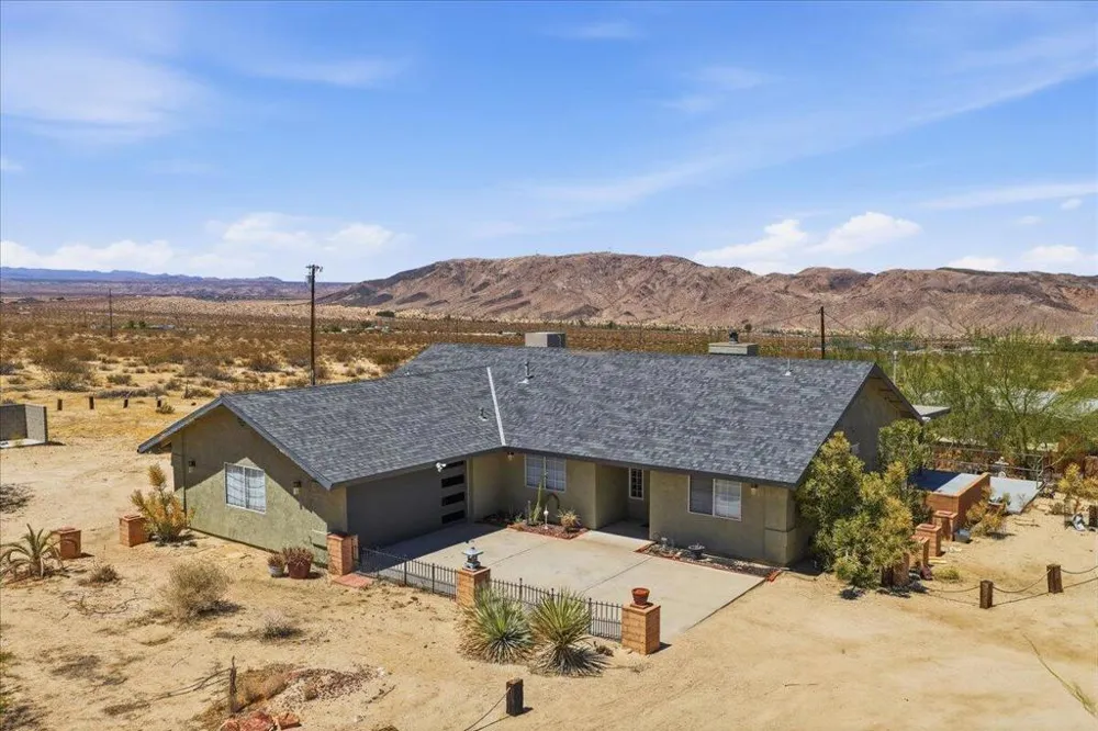 68054 Sullivan Road 29 Palms, CA 92277