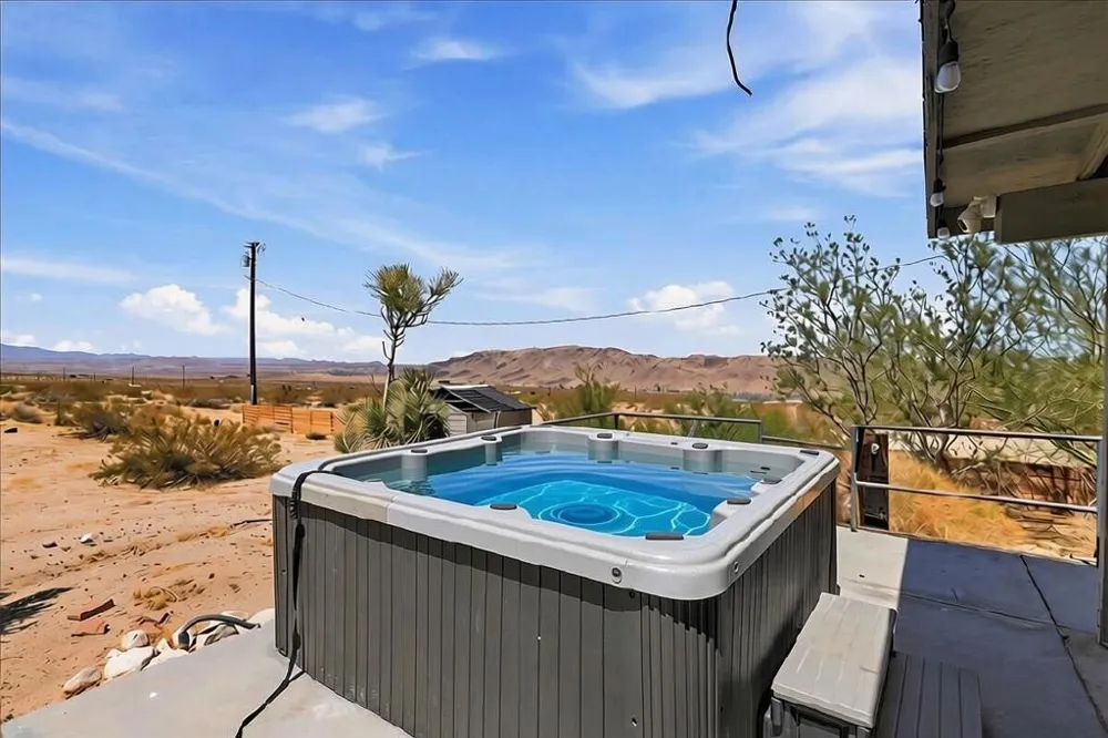 68054 Sullivan Road 29 Palms, CA 92277