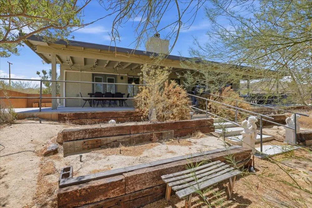 68054 Sullivan Road 29 Palms, CA 92277