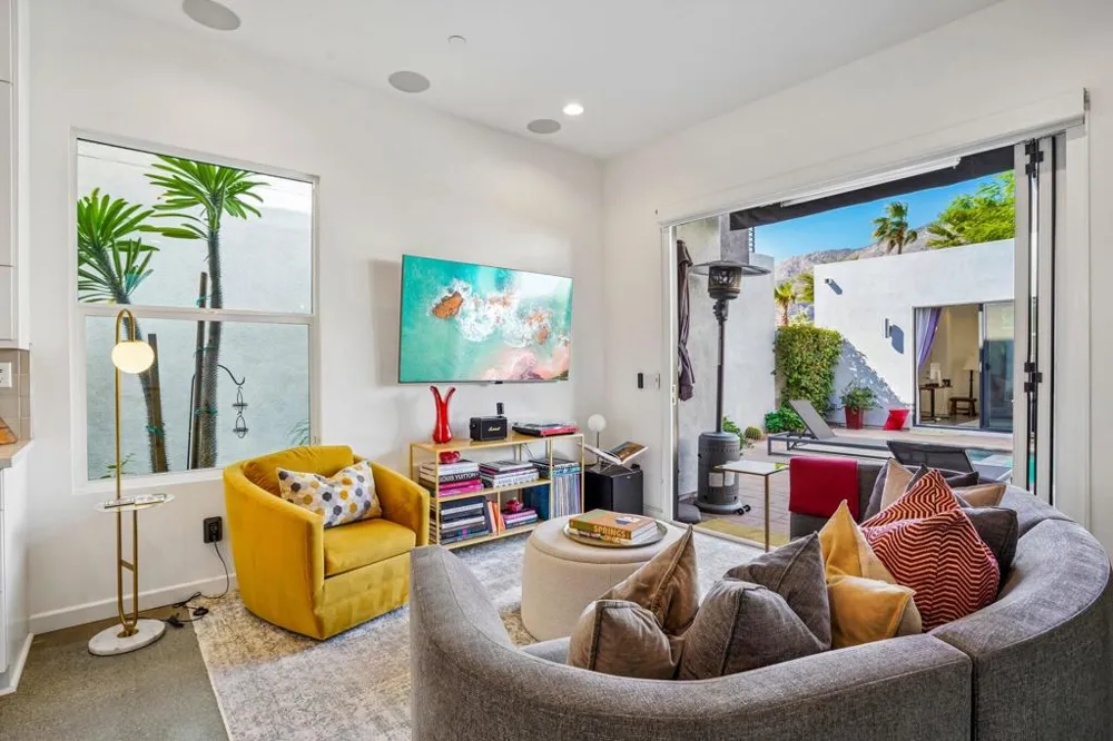 2699 Majestic Way Palm Springs, CA 92262