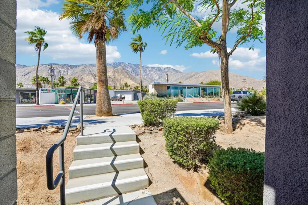 2699 Majestic Way Palm Springs, CA 92262