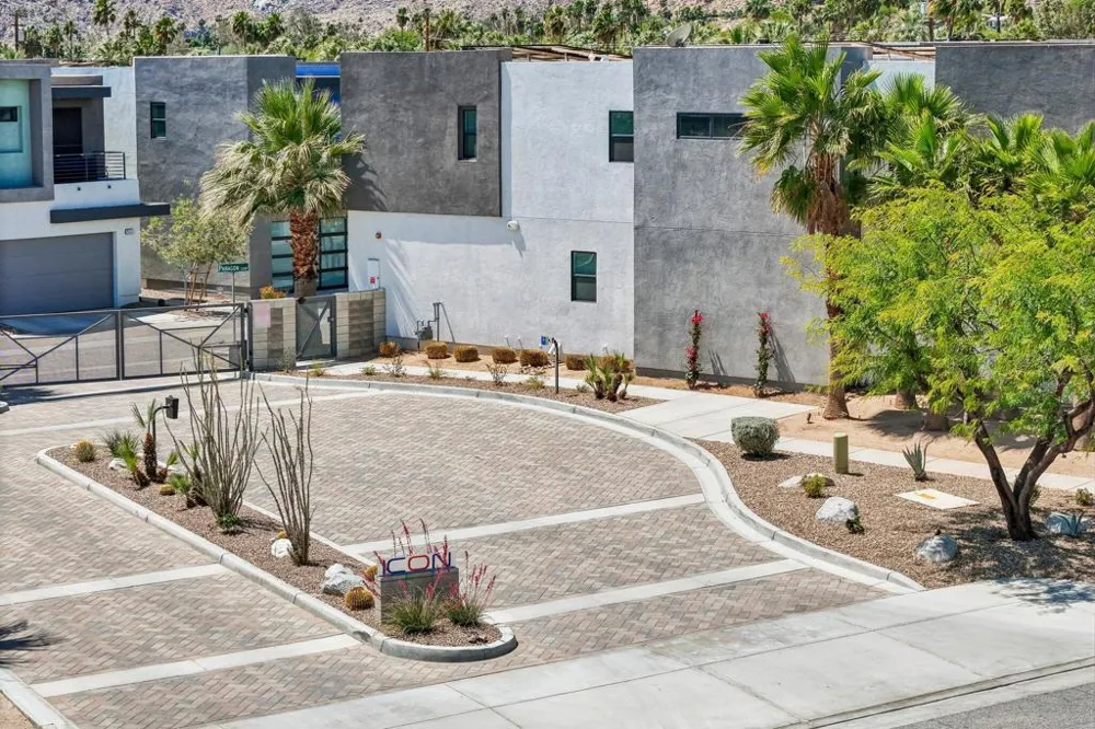 2699 Majestic Way Palm Springs, CA 92262