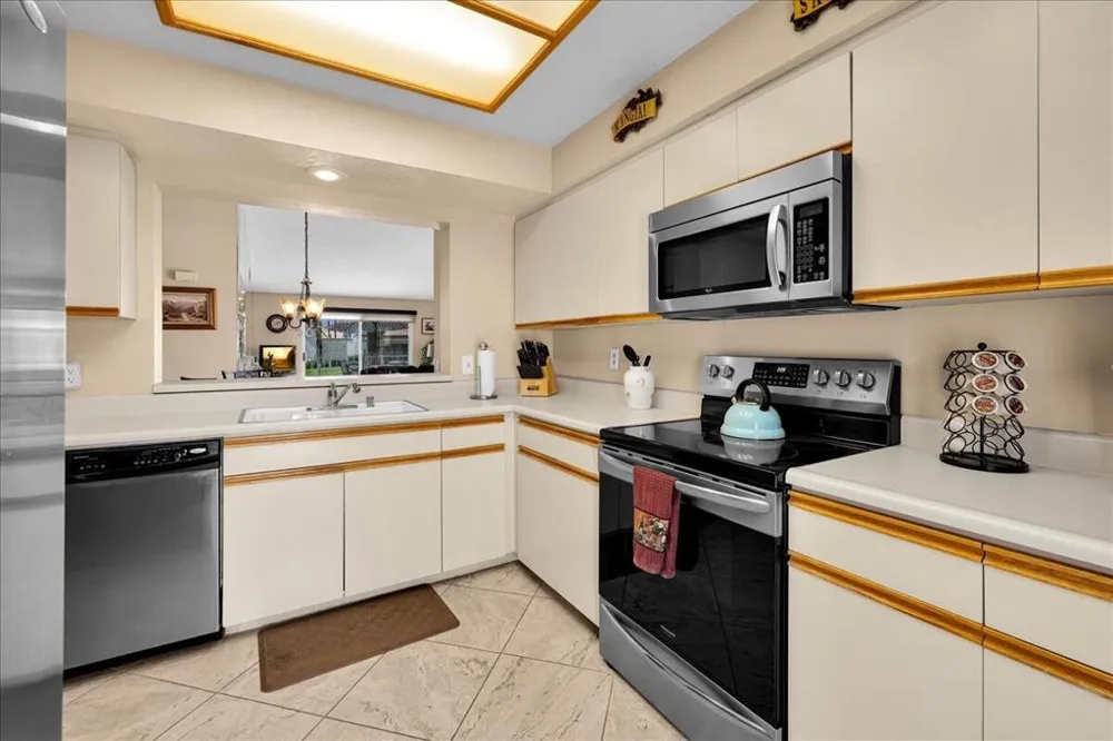 265 Desert Falls Drive E Palm Desert, CA 92211