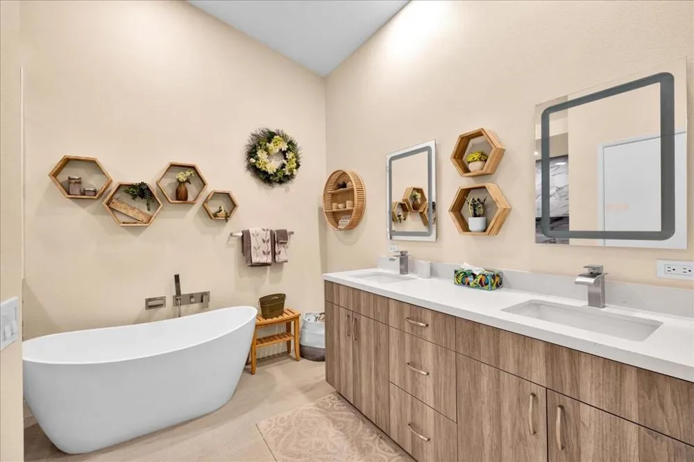 265 Desert Falls Drive E Palm Desert, CA 92211
